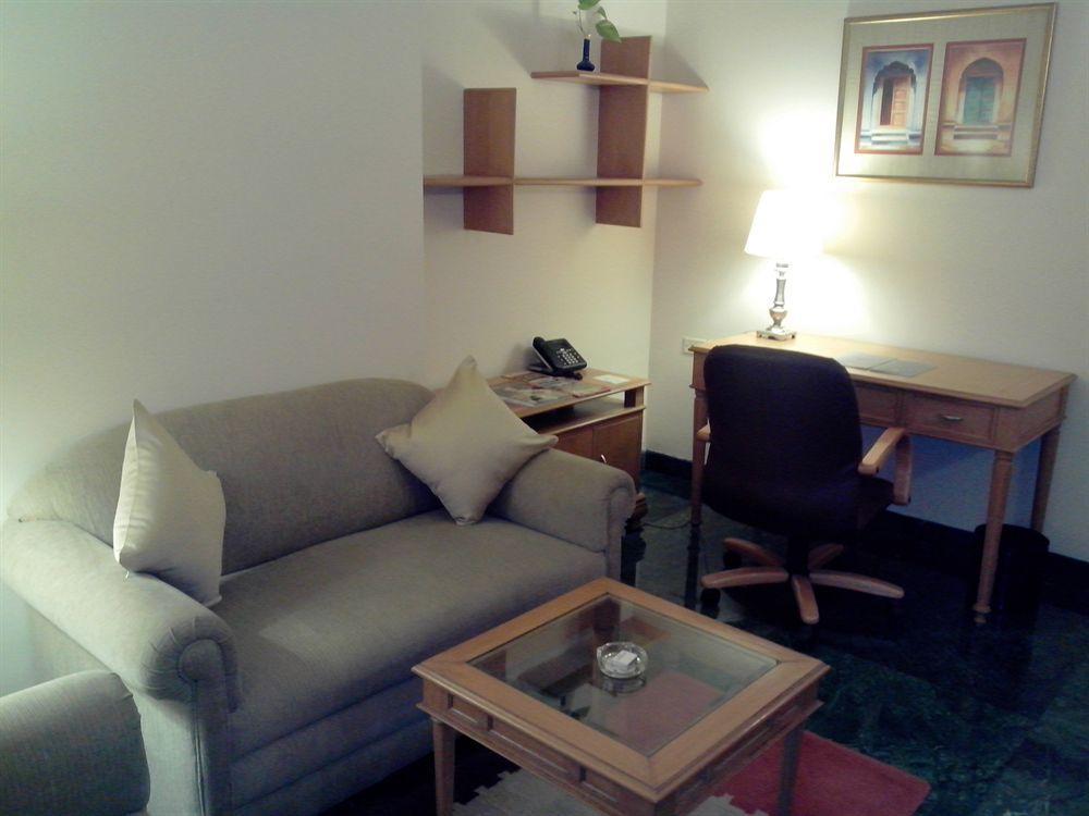 Savoy Suites נוידה מראה חיצוני תמונה