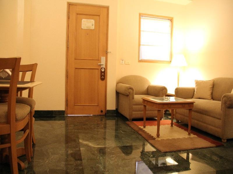 Savoy Suites נוידה מראה חיצוני תמונה