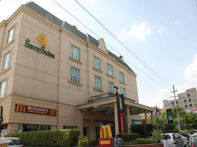 Savoy Suites נוידה מראה חיצוני תמונה