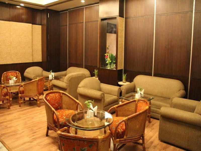 Savoy Suites נוידה מראה חיצוני תמונה